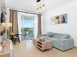 Spitaki 2 BDR Apartment with Pool and Close Proximity to Beach, ξενοδοχείο στο Παραλίμνι