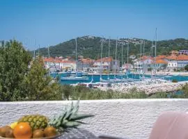 One-Bedroom Apartment In Jezera