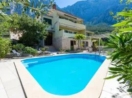 Holiday Home Veliko Brdo-Vrcani Bb Iii
