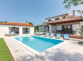 4 Bedroom Cozy Home In Vodnjan