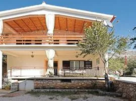 Beautiful Apartment In Starigrad