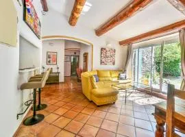 Stunning Home In Maubec With Wifi