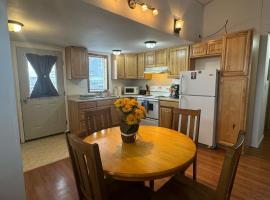 2br Executive Rental Downtown, hotel in Nome