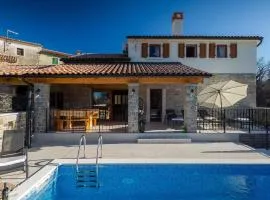 Villa Poji