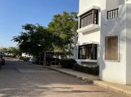 3 Zimmerwohnung mit 13 Pools