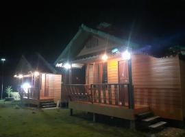 บ้านสวนมรกตชลิสา, hotel v destinaci Phetchabun