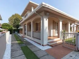 Gorgeous Home In Viareggio With Kitchen