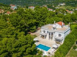 6 Bedroom Lovely Home In Rab