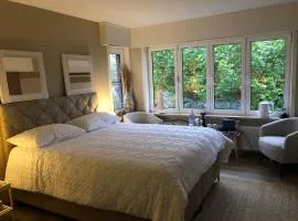 The Cozy Cottage