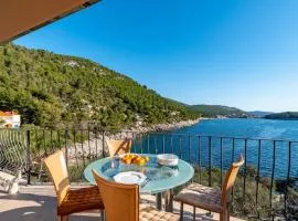 Gorgeous Apartment In Prizba With Wifi
