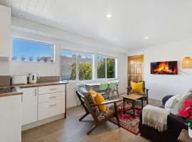 Picturesque View - 2 bedroom flat with kitchenette