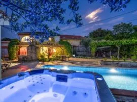 Cozy Home In Rasopasno With Wi-Fi