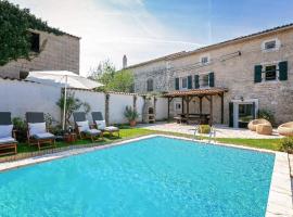 Villa Casa Stifanici、Stifanićiのホテル