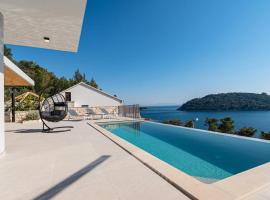 3 Bedroom Amazing Home In Blato, hôtel à Blato