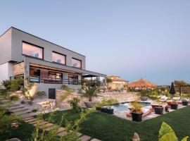 Villa Merapi, hotel in Sveti Lovreč Pazenatički