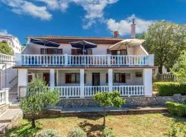 5 Bedroom Amazing Home In Klenovica