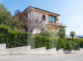 Homiday - Villa Mila, hotel v destinaci Pineto