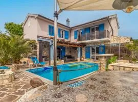 Beautiful Home In Novi Vinodolski