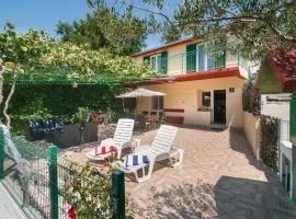 Four-Bedroom Holiday Home Kucice With A Fireplace 09