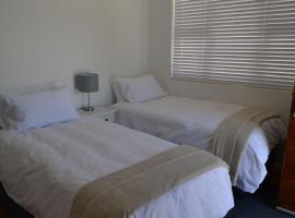 14 Kiaat Suites, hotel sa Klerksdorp