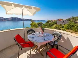 Beautiful Apartment In Stara Novalja