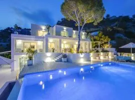 Villa in Ibiza with Infinity Pool and Sea Views
