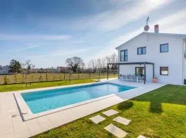 Amazing Home In Marcana