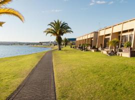Oasis Beach Resort, hotell i Taupo