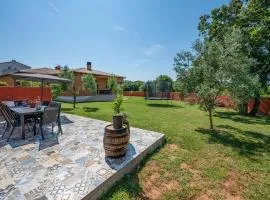 3 Bedroom Awesome Home In Liznjan
