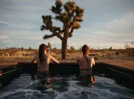 Joshua Tree Modern Cabin- Goat Mountain Rising