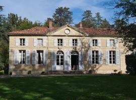 Poliné, private and rustic Golf, Hotel in Pavie