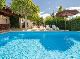 Amazing Home In Vinjani Donji, Hotel in Imotski