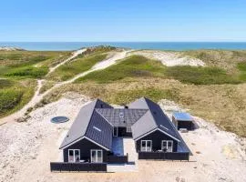 Cozy Home In Hvide Sande With Wifi
