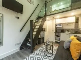Quirky Studio in Central Reading