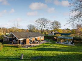 Nice Home In Sjællands Odde With Wifi, hotel in Yderby