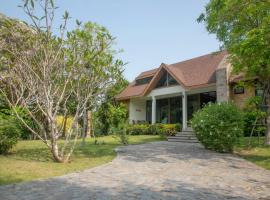 THAN KhaoYai Pak Chong 2-7 ppl & Private Lake