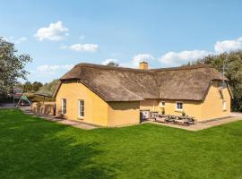 Nice Home In Ulfborg With Sauna, Hotel in Ulfborg