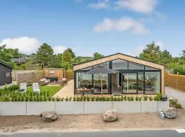 Nice Home In Rønde With House Sea View
