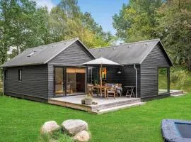 Stunning Home In Fårevejle With Kitchen