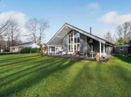 3 Bedroom Amazing Home In Glesborg