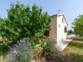 2 Bedroom Amazing Home In Pridraga