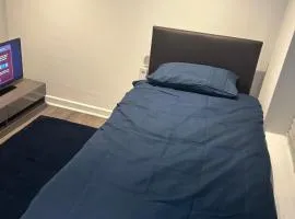 Cosy large singe room