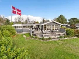 Three-Bedroom Holiday Home In Sydals