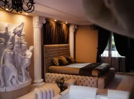 Villa-Aphrodia love room