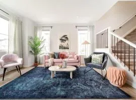 The Nest, 3BR, AC, Near YEG Airport, King Bed!