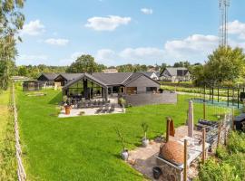 5 star holiday home in Dronningmølle, ξενοδοχείο σε Dronningmølle