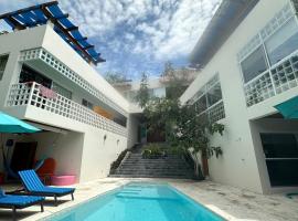 Villa Lux Playa Oaxaca, hotel u gradu Cuatunalco