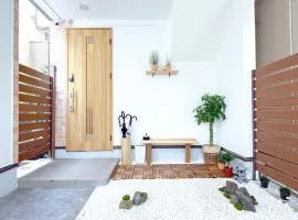 Lili House -- Serene Japanese Garden Villa,4 min to station,3 bedrooms,8people ok