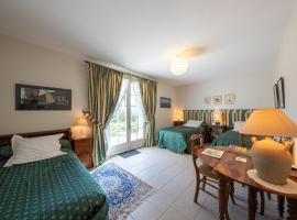 Chambre La Loire - Accès Handicapé, WiFi, Animaux admis - FR-1-590-458, hotel in Saint-Benoît-sur-Loire