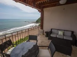 Spectacular 3 bedroom Penthouse at Crocs Resort Casino